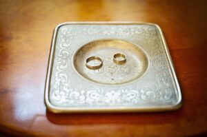 小さな結婚式の家族婚における流れはどのようなものですか？