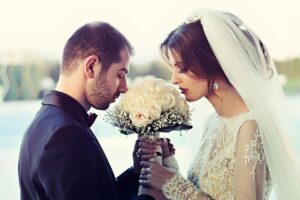 親族のみの結婚式でのドレスコードはどうすれば良い？