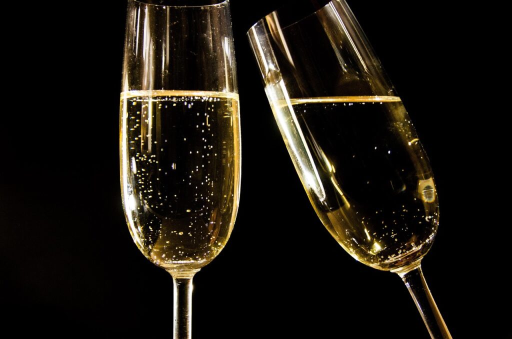 再婚の結婚式をお祝いする際の断り方は？